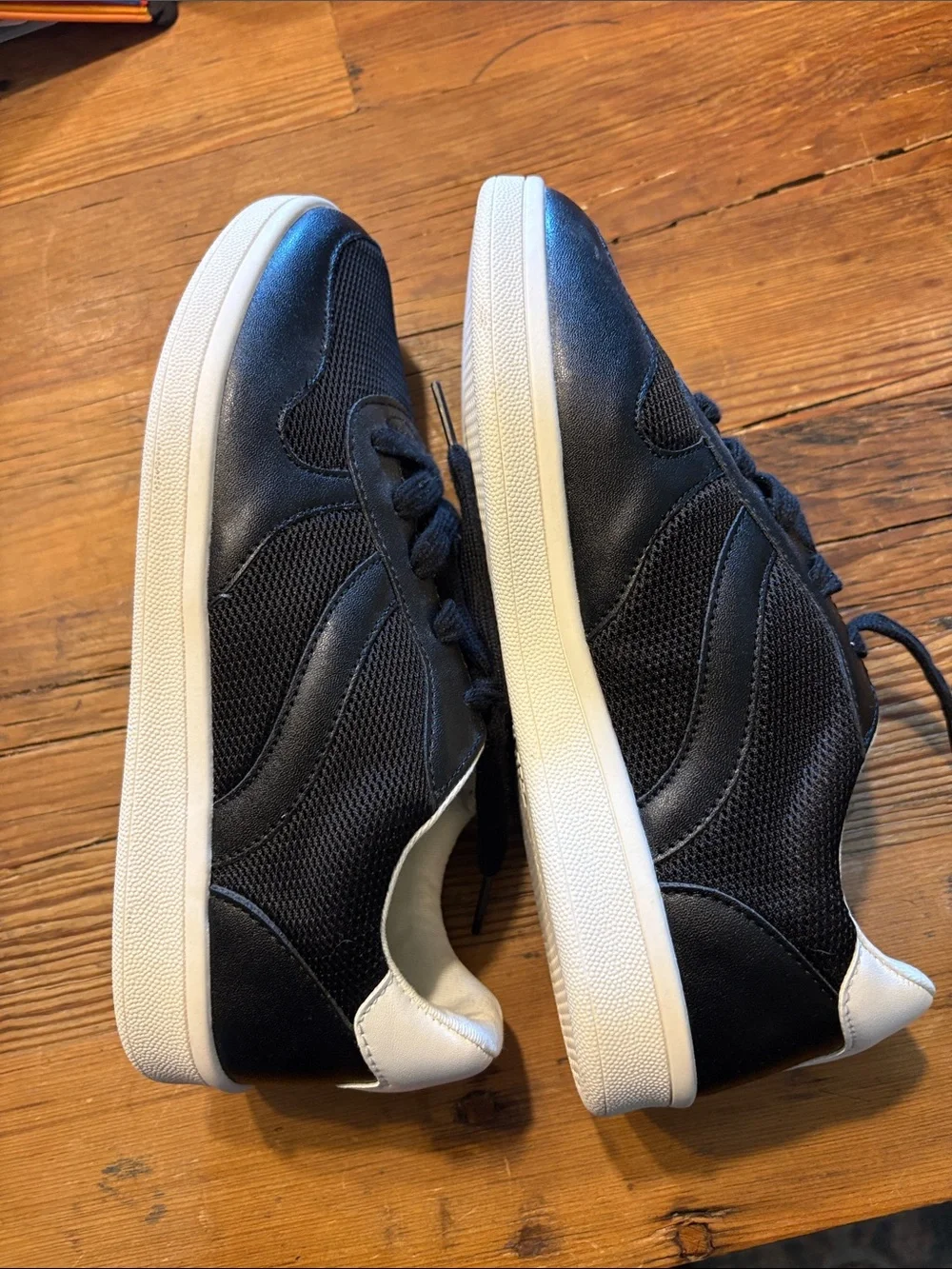 Old Navy Black and White Women's Sneakers